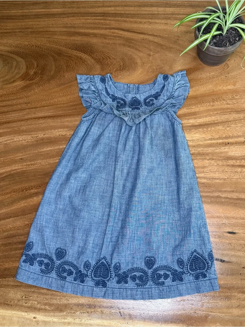Old Navy size 3t